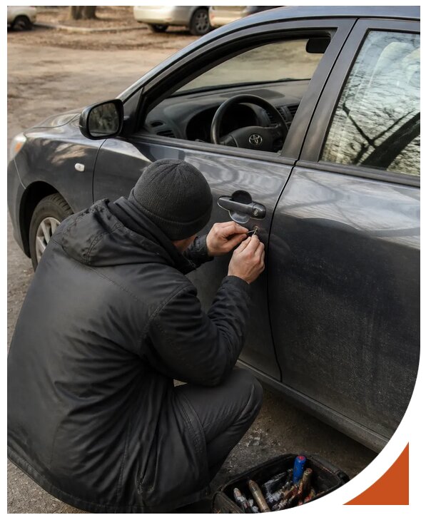 Профессиональное вскрытие автомобиля Тойота без повреждений в Лиски